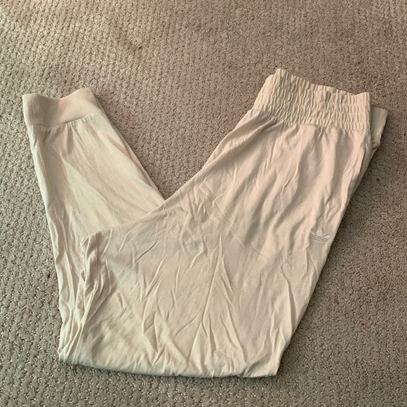 Adidas loose joggers - Picture 1 of 3